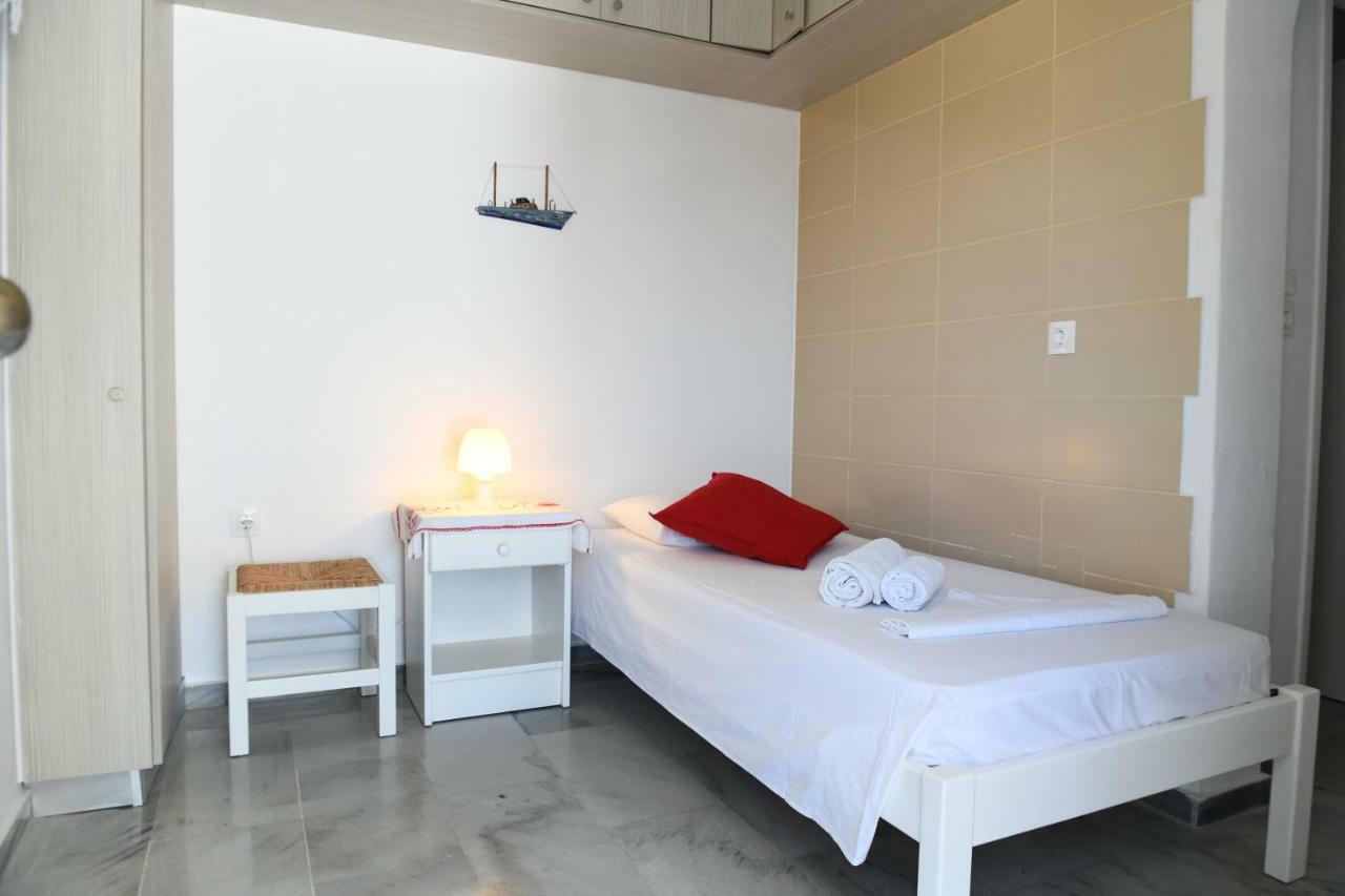 Dryades Family Hotel Drios Ngoại thất bức ảnh