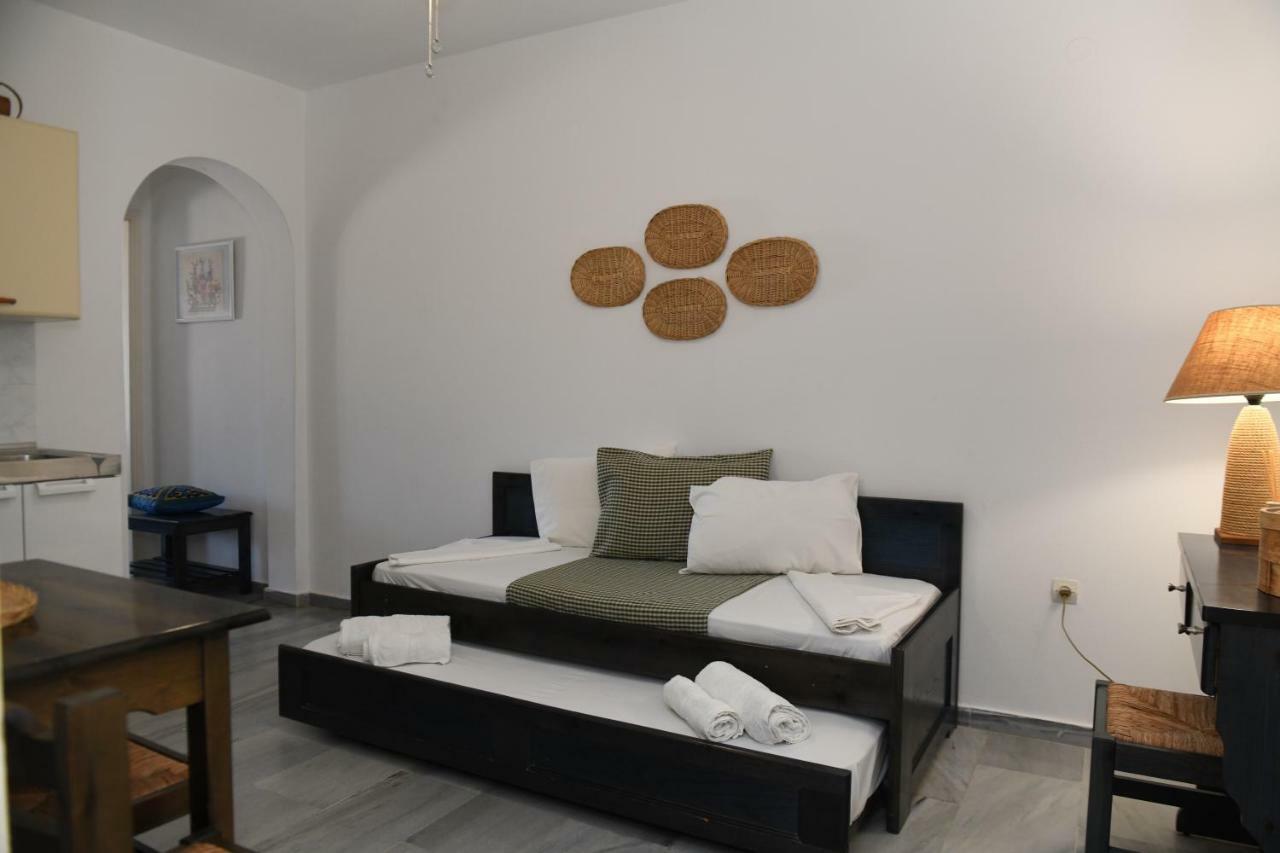 Dryades Family Hotel Drios Ngoại thất bức ảnh