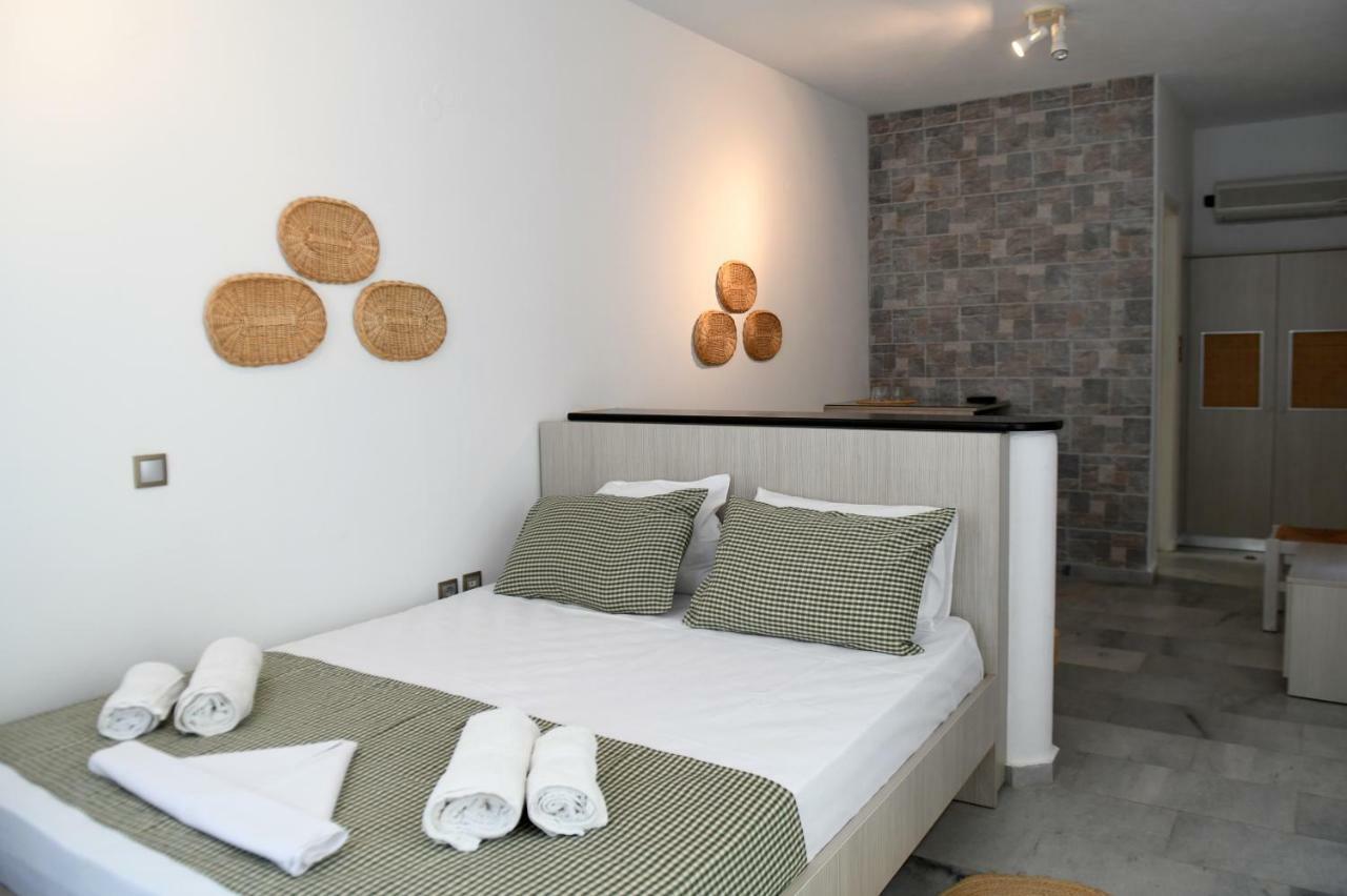 Dryades Family Hotel Drios Ngoại thất bức ảnh