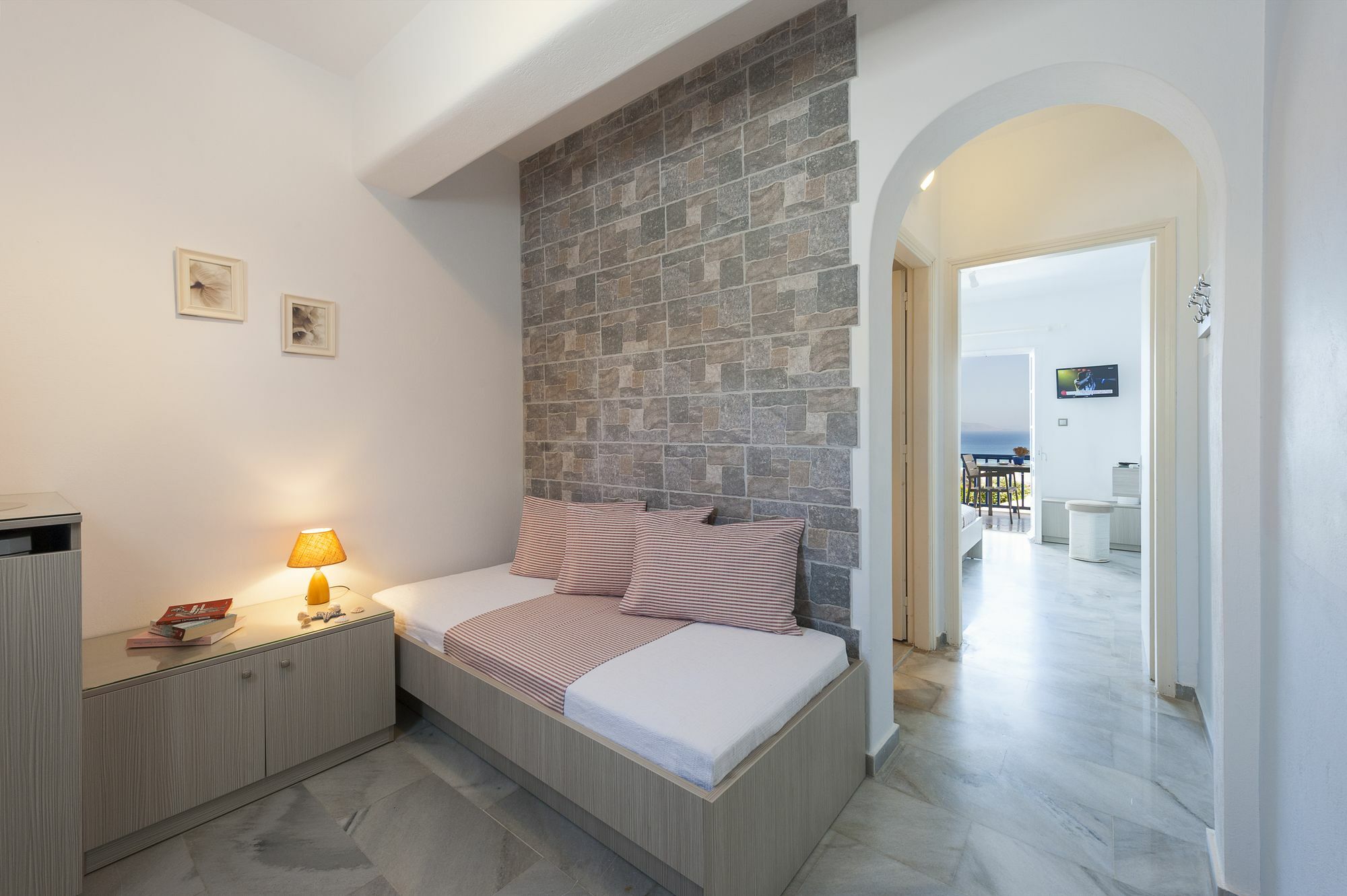 Dryades Family Hotel Drios Ngoại thất bức ảnh